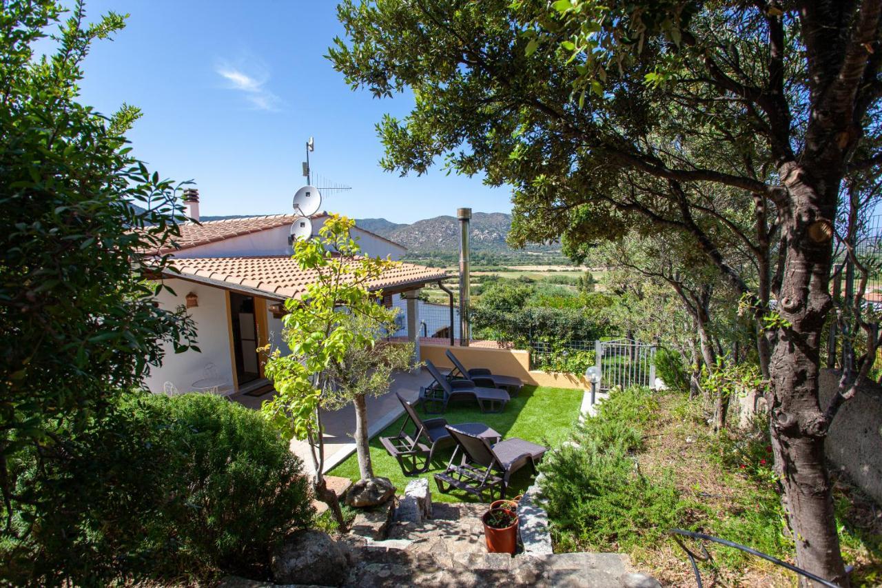 La Casa In Collina - Affittacamere Con Vista Mare Lu Lioni Exterior foto